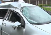 3 Ton Boru Araç Üstüne Düştü