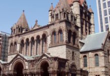 Trump’a Tepki Olarak Boston Kilisesi’nde Ezan Okundu!