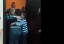 Cezaevinden Çıkan Annelerini Karşılarında Görünce Böyle Sevindiler