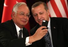 Malezya Eski Başbakanı Rezak’ın Evinde Çıkan Yolsuzluk Serveti: 22 Memur, 6 Makina ile 3 Günde Sayabildi