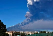 AVRUPA’NIN EN AKTİF YANARDAĞI ETNA LAV PÜSKÜRTMEYE BAŞLADI