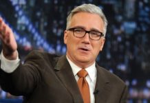 AMERİKALI ÜNLÜ SUNUCUDAN, SABAH TEMSİLCİSİNE SERT TEPKİ: DİKTATÖRÜNÜZ SAHTE BİR DARBE SAHNELEDİ, APTALDINIZ BUNU SORGULAMADINIZ BİLE..