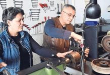 TORNACI YENGE LAURA, DEĞME USTALARA TAŞ ÇIKARIYOR