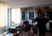 ODASINA ÇAVUŞESKU TABLOSU ASAN BAŞKAN MEDYADAN KAÇTI