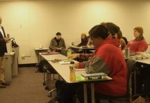 Dersine girdiği Somalili üniversite öğrencisi niçin hayret içinde kaldı?