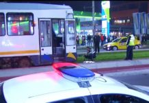 Lise öğrencisi, tramvayın altında kalarak can verdi