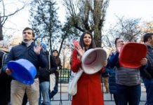 Bükreş’te sıcak su protestosu