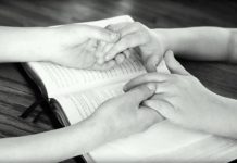 Evinde ayin düzenleyen pastöre soruşturma