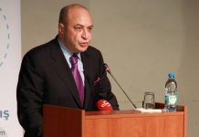 Azerbaycan’ın eski Bükreş Büyükelçisi Hasanov, yolsuzluktan gözaltına alındı