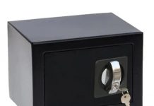 Azerbaycanlı diplomat, İstanbul’da parasını çaldırdı