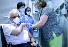 Acil Durum Komitesi Başkanı, covid aşısı yaptırdı