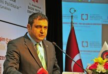 Profesör cezaevinde ve koronadan korunamıyor