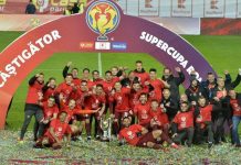 Kupa sevincini bagaj bandından çıkarak yaşadılar