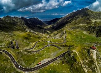 Karpatların ‘Transfăgărăşan’ dağ yolu yaz trafiğine yeniden açıldı
