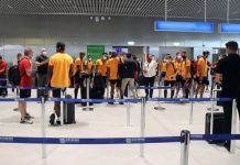 Galatasaray ekibi, Covid testlerinin kabul edilmemesi üzerine Atina’dan geri döndü