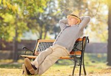 Onbinlerce Romen vatandaşı Romanya yerine yüksek geliri olan diğer AB ülkelerinde emekli olmayı tercih etti