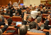 Dijital kitap, gazete ve görüntülü eserlerden alınan katma değer vergisi yüzde 5’e düşürüldü