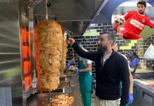 Dinamo Bükreş’in Arnavut asıllı eski forveti Elis Bakaj, dönerci oldu!