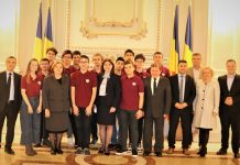 Romanya’nın bilim olimpiyat yıldızı öğrencileri Senato’da ağırlandı