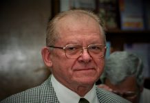 Romanya’nın ünlü gazetecisi Carol Roman 90 yaşında hayatını kaybetti