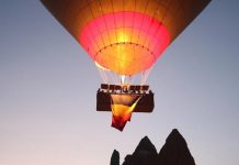 Kapadokya’da balonlar Romanya bayrağı ile uçtu