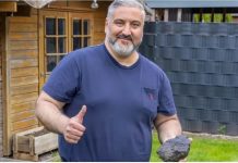 Bahçesine 4,5 milyar yıllık göktaşı düştü