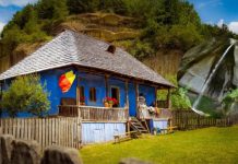 Her yıl binlerce turistin ziyaret ettiği şelaleli ‘mavi ev’ nerede?