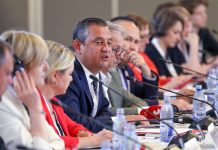 Bükreş’te konuşan Özel, Avrupa’yı aşırı sağa karşı uyardı