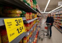 Euro’ya geçiş hazırlıklarına giren Bulgaristan’da çift fiyat uygulaması başlıyor