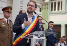 Dünyada vatandaşlığı olmadığı ülkede belediyeyi yöneten tek başkan