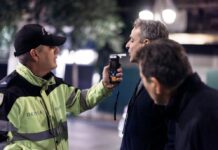 Polisten başbakana alkol testi!