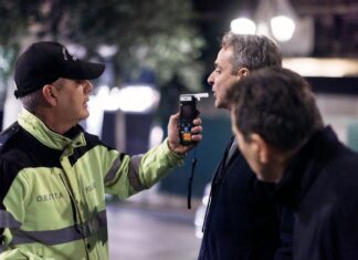 Polisten başbakana alkol testi!