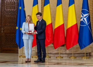 Efsanevi cimnastikçi Nadia Comăneci’ye Romanya’nın en yüksek devlet nişanı ödülü